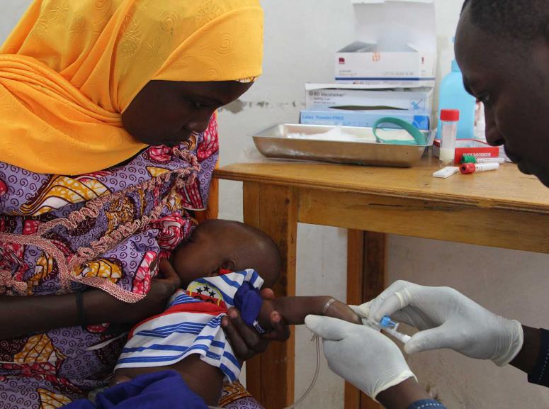 Mother and child participate in the rotavirus clinical trial, Niger